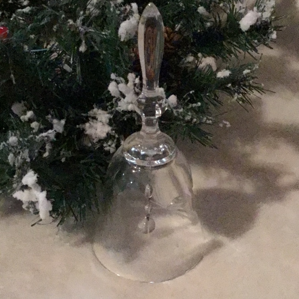 Cor Snowdrop Table Bell- Germany - Picture 4 of 5